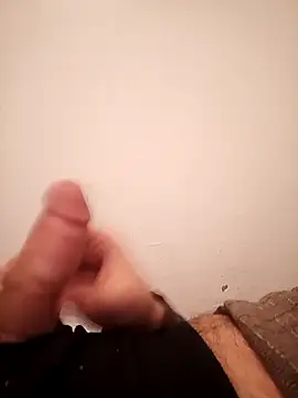 Snapshot of Fa7l1995 chatting on 12-23-25, 12:52 Fa7l1995 online show from 12-23-25, 12:52