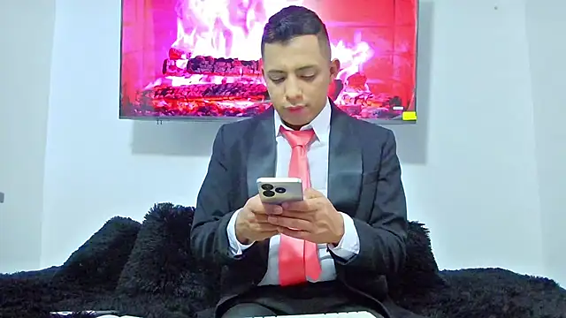 Mike Fetiche online show from 11-28-25, 11:46