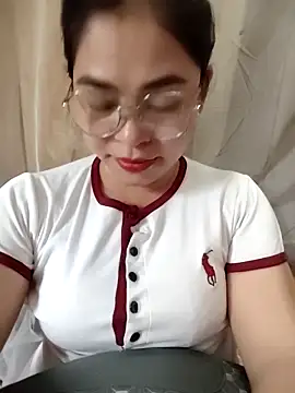 Bamboo-niee123 online show from 04-03-26, 09:18