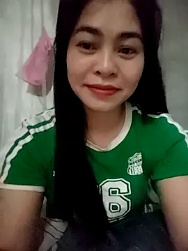 Bamboo-niee123 online show from 04-15-26, 09:37