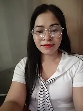 Bamboo-niee123 online show from 05-20-26, 04:51