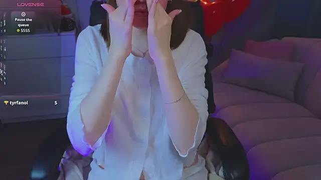 R I N A online show from 03-28-26, 01:16