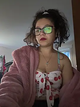 Snapshot of Sexy_MamacitaX chatting on 10-28-25, 04:20 Sexy MamacitaX online show from 10-28-25, 04:20