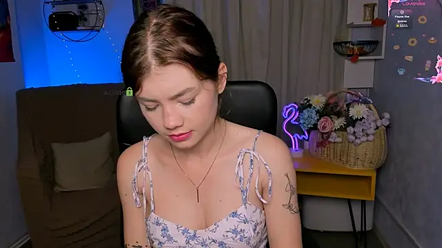 Snapshot of isabel_wave chatting on 07-13-26, 07:16 isabel wave online show from 07-13-26, 07:16