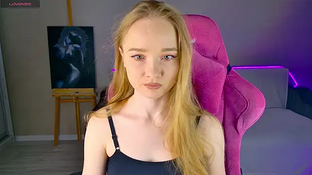 Shawty Mia online show from 12-19-25, 05:09