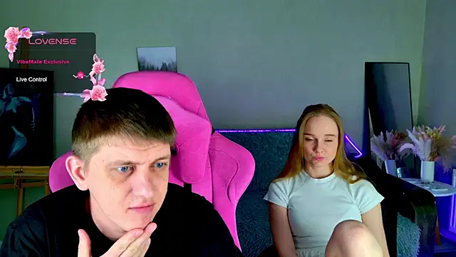 Snapshot of Shawty_Mia chatting on 02-12-26, 08:59 Shawty Mia online show from 02-12-26, 08:59