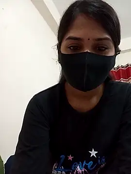 Green LaDY66 online show from 11-28-25, 04:20