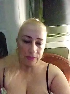 Esenia505 online show from 11-21-25, 04:22