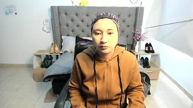 Snapshot of AnngelLee chatting on 10-29-25, 01:46 AnngelLee online show from 10-29-25, 01:46