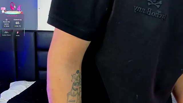 Snapshot of Duolust1 chatting on 10-30-25, 11:55 Duolust1 online show from 10-30-25, 11:55