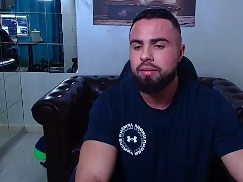 HayesWood online show from 12-22-25, 05:48