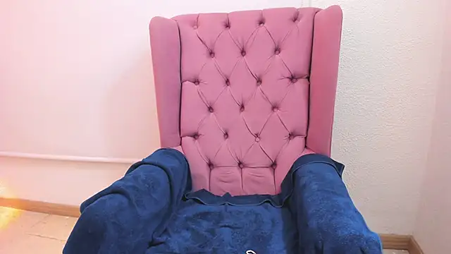 Julietta01 online show from 11-15-25, 04:32