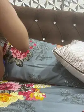 Heena Sharma982 online show from 02-10-26, 06:45