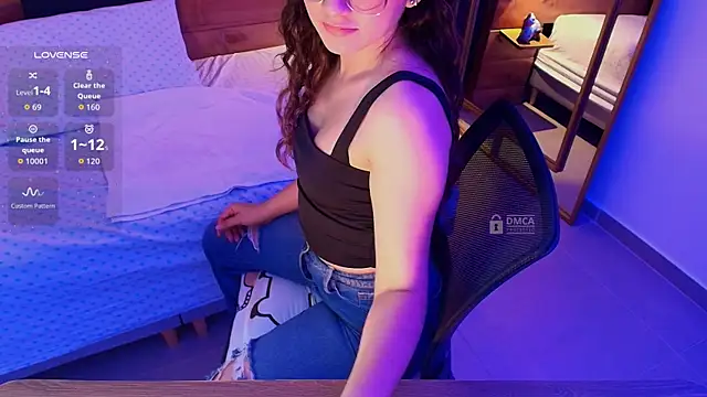 milena kiitty online show from 06-10-26, 04:17