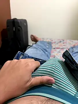 Snapshot of SentScruples chatting on 11-04-25, 02:49 SentScruples online show from 11-04-25, 02:49