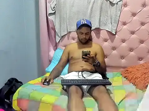 Snapshot of LeoAndNataly chatting on 10-30-25, 02:35 LeoAndNataly online show from 10-30-25, 02:35