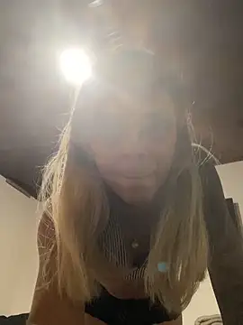 Snapshot of sabrinaneves chatting on 10-30-25, 07:14 sabrinaneves online show from 10-30-25, 07:14