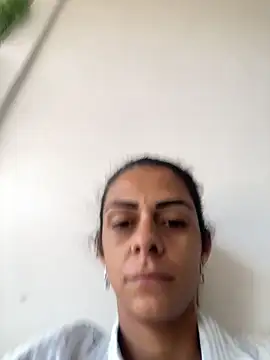 sabrinaneves online show from 04-18-26, 01:26