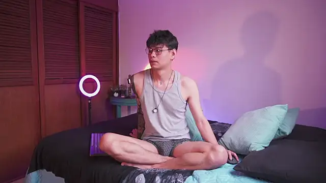 estmonnn online show from 02-12-26, 09:54