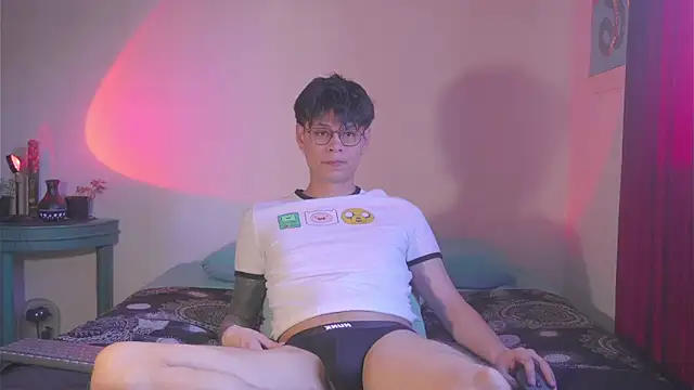 estmonnn online show from 06-15-26, 07:49