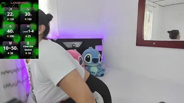 Isa-Giraldo online show from 02-05-26, 01:49