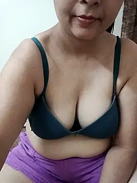 Snapshot of Naughty-Nancy chatting on 04-16-26, 01:50 Naughty-Nancy online show from 04-16-26, 01:50