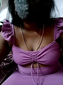 Snapshot of blackqueen143 chatting on 10-29-25, 08:16 blackqueen143 online show from 10-29-25, 08:16