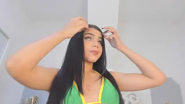 Snapshot of roxana_scott1 chatting on 05-26-26, 03:35 roxana scott1 online show from 05-26-26, 03:35