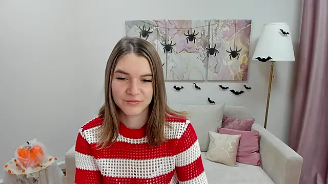 Snapshot of AriaAmaren chatting on 10-31-25, 11:50 AriaAmaren online show from 10-31-25, 11:50