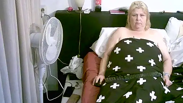 Sylviastar46 online show from 11-21-25, 09:02