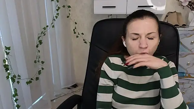 Ulyanix online show from 04-22-26, 04:04