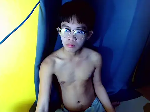 newcummersxx online show from 03-19-26, 05:33