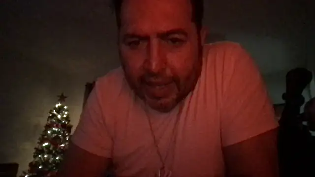 ezrah23 online show from 12-18-25, 05:52