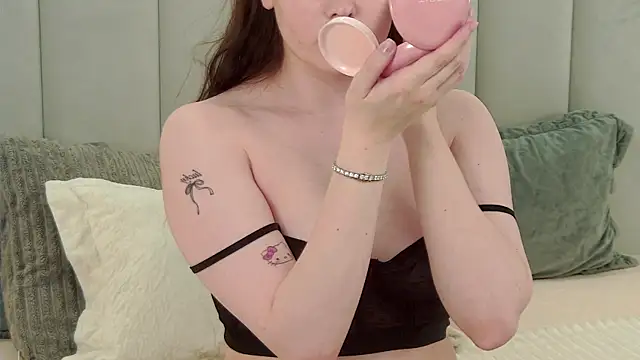 VickiBanx online show from 02-06-26, 04:50