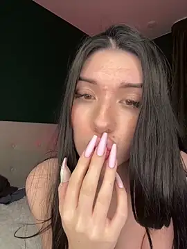 Kattyschwarz online show from 11-29-25, 08:01