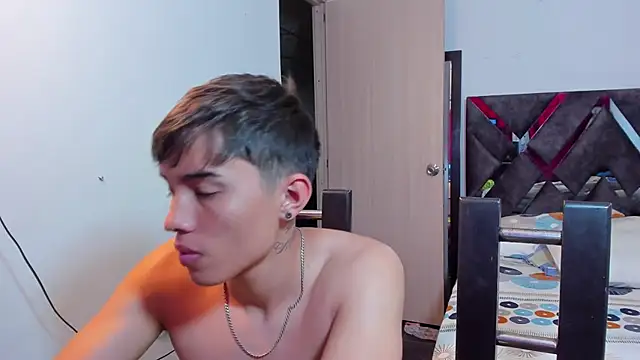 MollyandFher online show from 11-24-25, 02:22