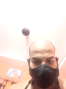 Snapshot of Desiboy1356 chatting on 10-29-25, 04:31 Desiboy1356 online show from 10-29-25, 04:31