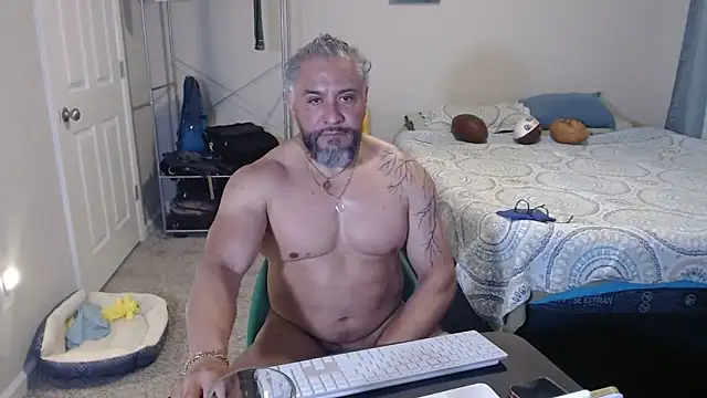 Snapshot of Chacho_1972 chatting on 06-14-26, 10:28 Chacho 1972 online show from 06-14-26, 10:28