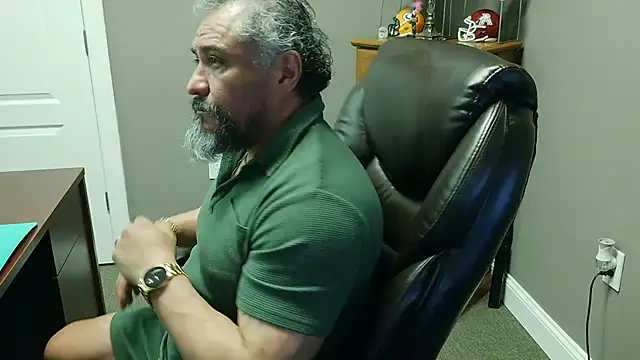 Snapshot of Chacho_1972 chatting on 07-15-26, 12:54 Chacho 1972 online show from 07-15-26, 12:54