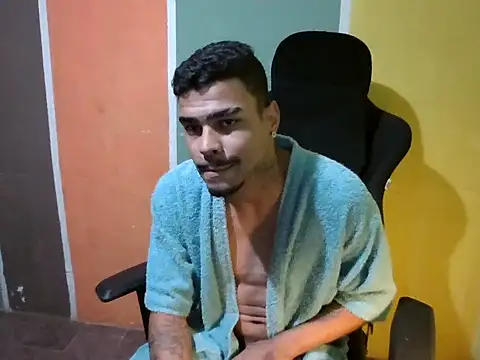 Snapshot of Joao_BRL chatting on 11-18-25, 04:17 Joao BRL online show from 11-18-25, 04:17