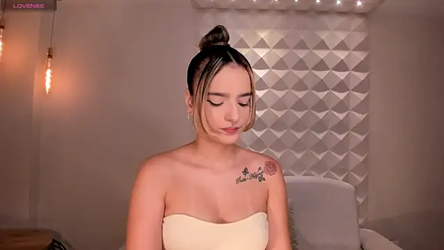 LaurentRosse1 online show from 04-05-26, 05:54