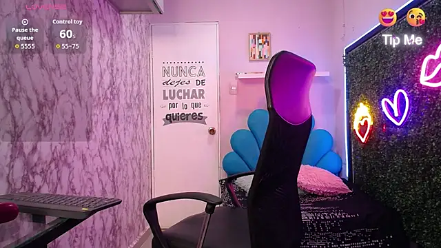 valeria martinez19 online show from 04-01-26, 09:34