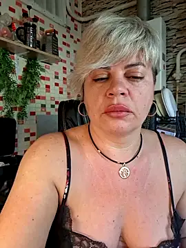 Snapshot of MilkySky chatting on 05-19-26, 06:42 MilkySky online show from 05-19-26, 06:42