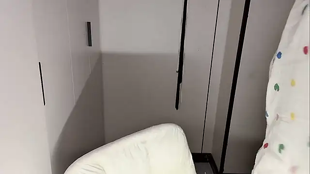 yuyu-33 online show from 11-10-25, 12:42