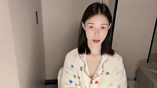 yuyu-33 online show from 11-23-25, 05:29