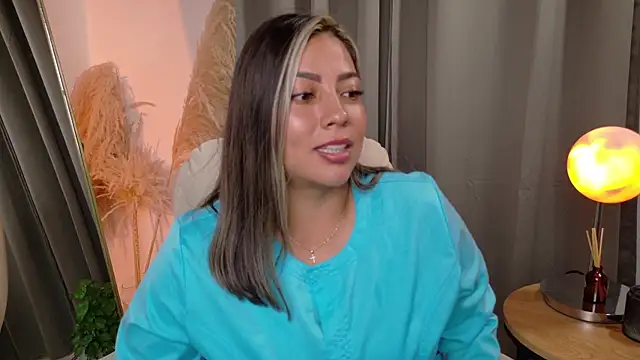 Zara Nova online show from 05-30-26, 04:48