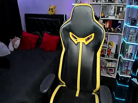 Yummy dark online show from 04-23-26, 06:14