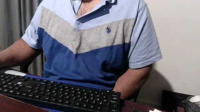 Snapshot of SUN-MON-69 chatting on 02-18-26, 09:44 SUN-MON-69 online show from 02-18-26, 09:44