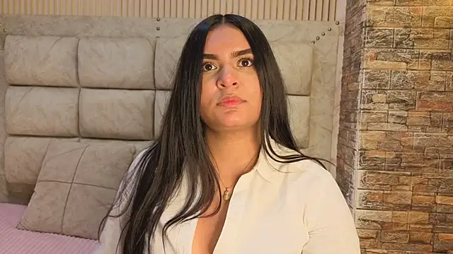 amarahanks1 online show from 11-15-25, 06:59