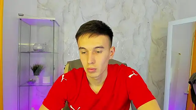 Snapshot of MarkKullen chatting on 11-02-25, 01:24 MarkKullen online show from 11-02-25, 01:24